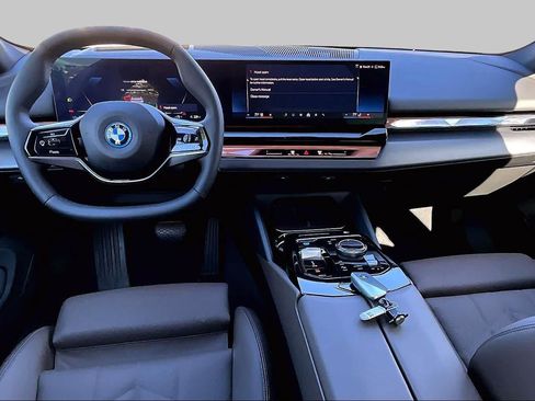 Certified 2024 BMW i5 eDrive40i w/ M Sport Package RWD image 15