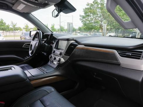 Used 2020 GMC Yukon Denali RWD image 25