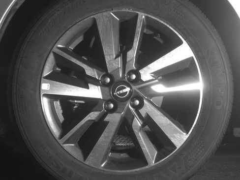 Used 2025 Nissan Versa SV FWD image 12