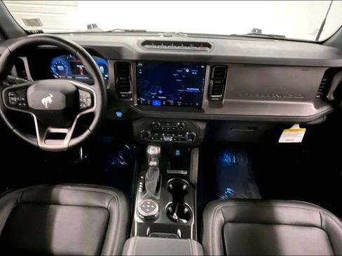 Used 2025 Ford Bronco Badlands AWD/4WD image 17