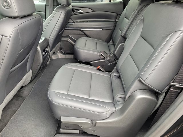 Used 2025 Chevrolet Traverse LT AWD/4WD image 15