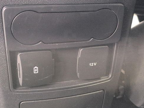 Used 2024 Ford Explorer XLT w/ Equipment Group 202A AWD/4WD image 22