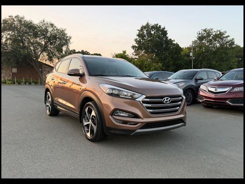 Used 2016 Hyundai Tucson Limited FWD image 1