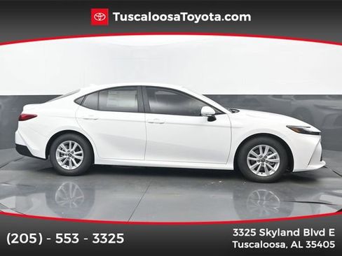 New 2026 Toyota Camry LE FWD image 1