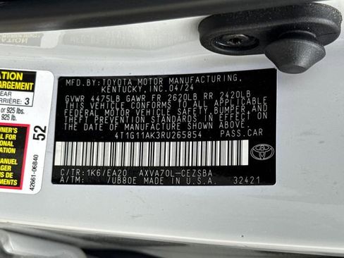 Used 2024 Toyota Camry SE image 34