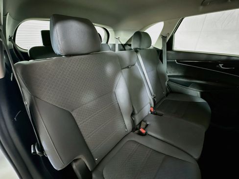 Used 2019 Kia Sorento FWD w/ LX Convenience Package image 25