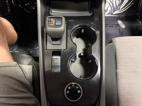 Used 2021 Nissan Rogue SV AWD/4WD image 39