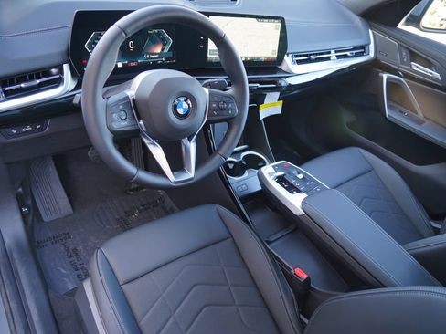 New 2027 BMW X2 xDrive28i AWD/4WD image 13