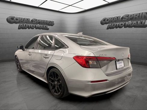 Used 2024 Honda Civic Sport image 3