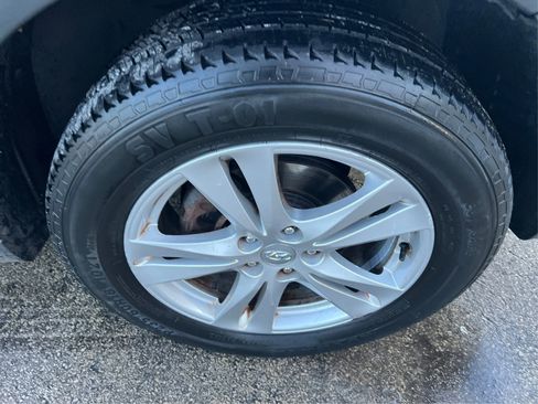 Used 2010 Hyundai Santa Fe Limited image 24