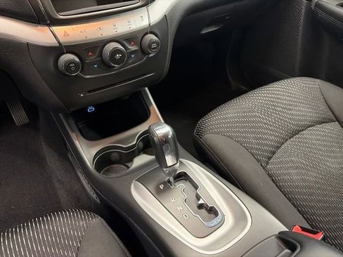 Used 2017 Dodge Journey SE w/ Flexible Seating Group FWD image 36