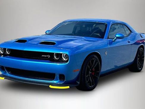 Used 2023 Dodge Challenger SRT Hellcat RWD image 2