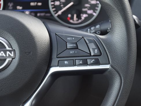 Used 2024 Nissan Sentra SV image 13