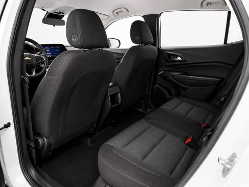 Used 2025 Chevrolet Trax LS FWD image 12