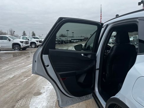 Used 2025 Ford Escape ST-Line Select image 29
