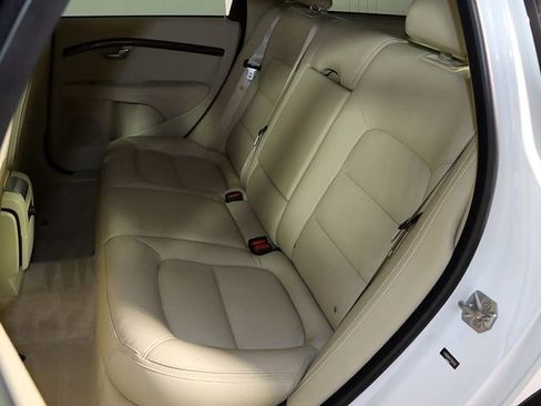 Used 2015 Volvo XC70 T6 w/ Proximity Package image 13