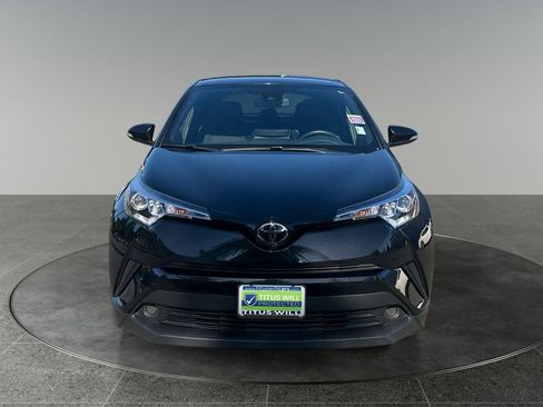 Used 2019 Toyota C-HR XLE FWD image 2