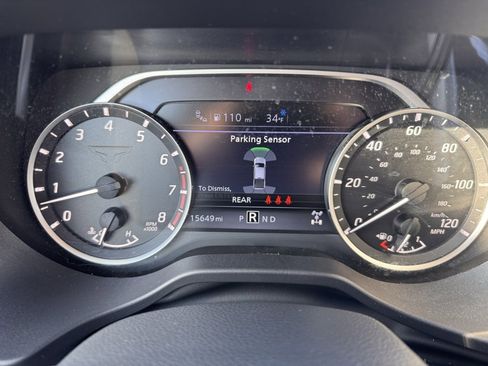 Used 2024 Nissan Titan SV w/ SV Convenience Package image 26