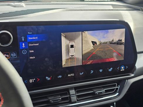 Used 2025 Chevrolet Equinox EV RS image 37