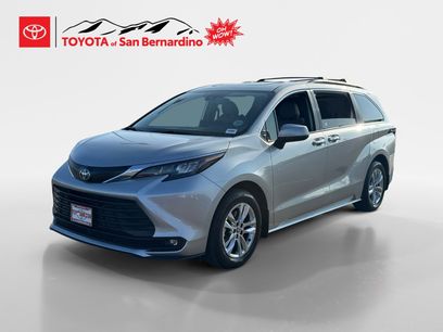 New 2025 Toyota Sienna XLE