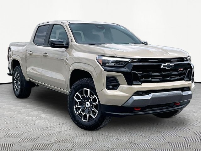 Used 2024 Chevrolet Colorado Z71 w/ Z71 Convenience Package 2 AWD/4WD image 1