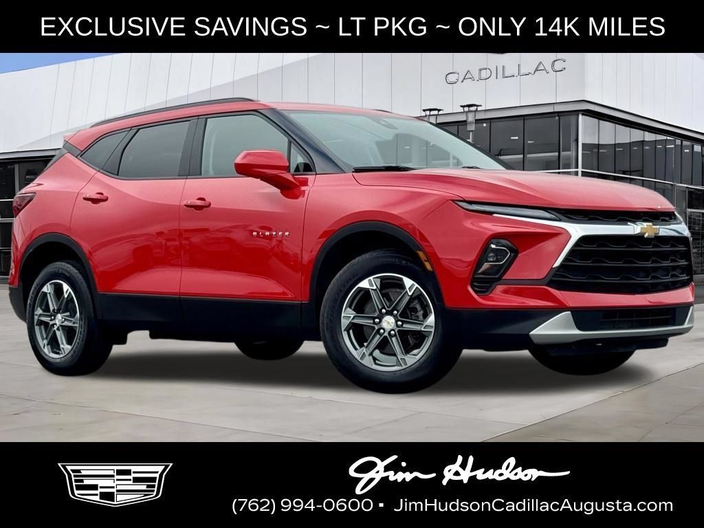 Used 2024 Chevrolet Blazer LT w/ Convenience Package FWD image 1