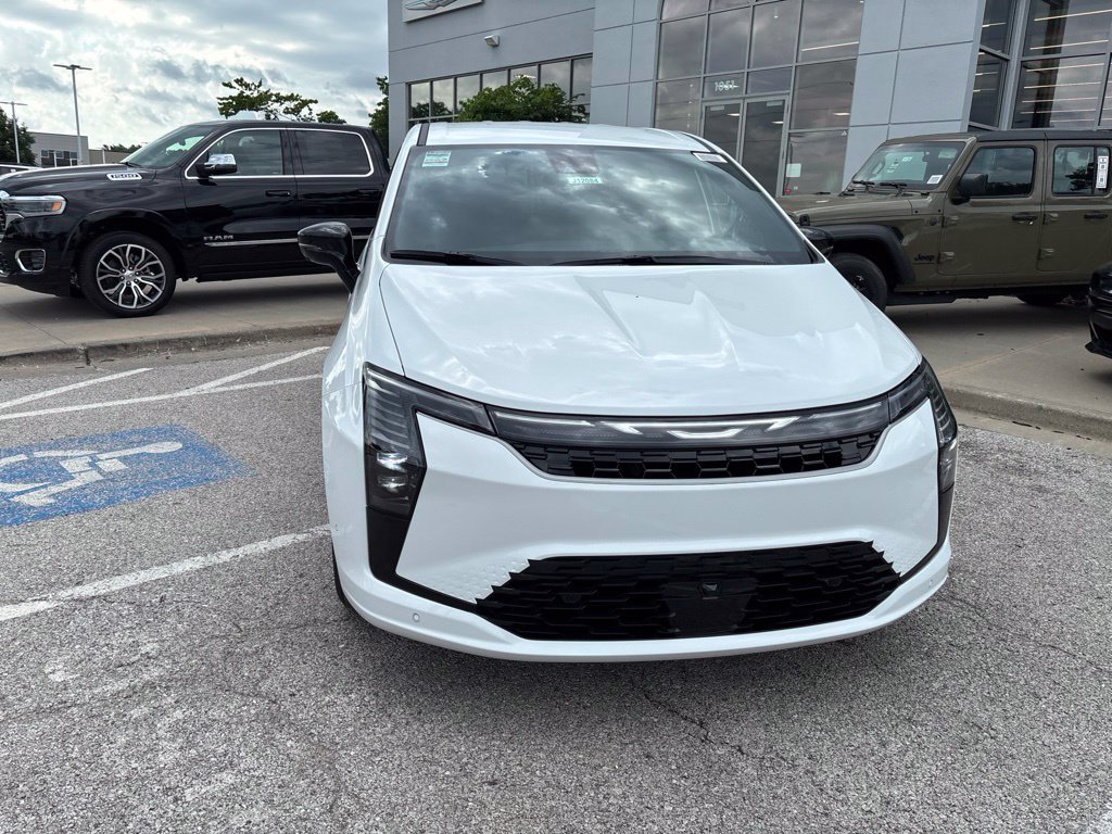 New 2027 Chrysler Pacifica Select FWD image 9