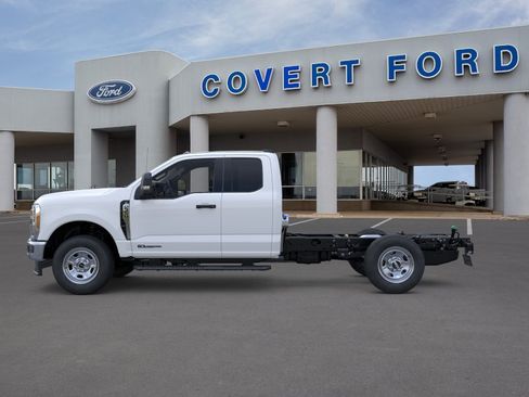 New 2026 Ford F350 XL w/ XL Chrome Package AWD/4WD image 3