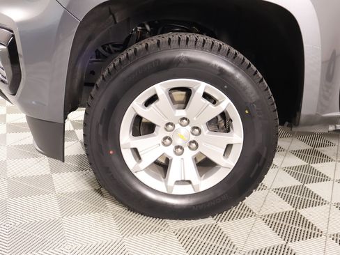Used 2022 Chevrolet Colorado LT w/ Safety Package RWD image 16