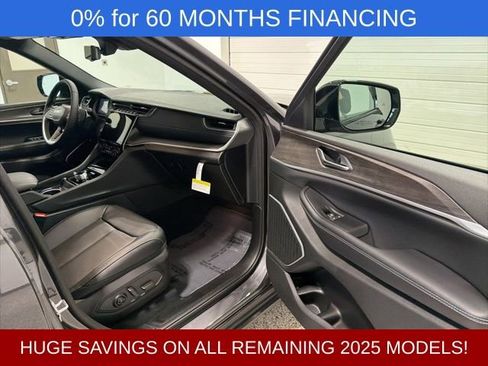 New 2025 Jeep Grand Cherokee L Limited w/ Luxury Tech Group II image 18