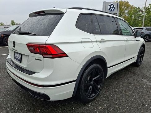 Used 2023 Volkswagen Tiguan SE R-Line AWD/4WD image 6