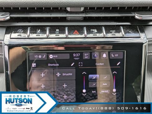 Used 2023 Jeep Grand Cherokee L Laredo image 24