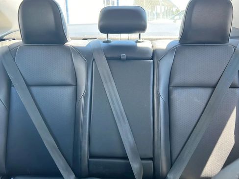 Used 2019 Volkswagen Jetta SE w/ Cold Weather Package FWD image 17