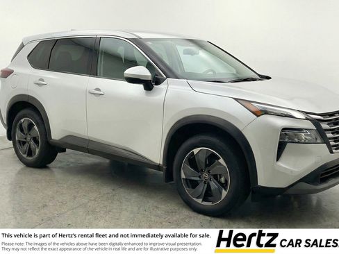 Used 2025 Nissan Rogue SV FWD image 1