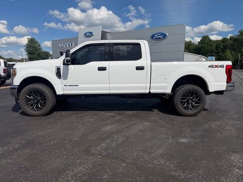 Used 2018 Ford F250 XLT AWD/4WD image 2