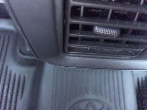 Used 2022 Toyota RAV4 XLE Premium FWD image 12