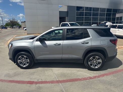 Used 2025 GMC Terrain Elevation image 8