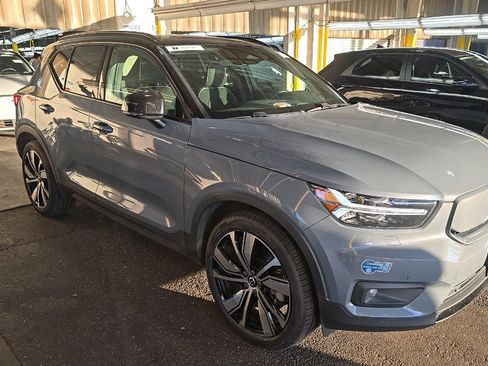 Used 2021 Volvo XC40 P8 Recharge w/ Advanced Package AWD/4WD image 1