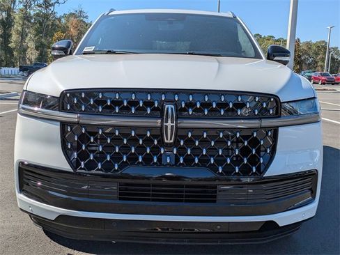 New 2025 Lincoln Navigator Black Label image 9
