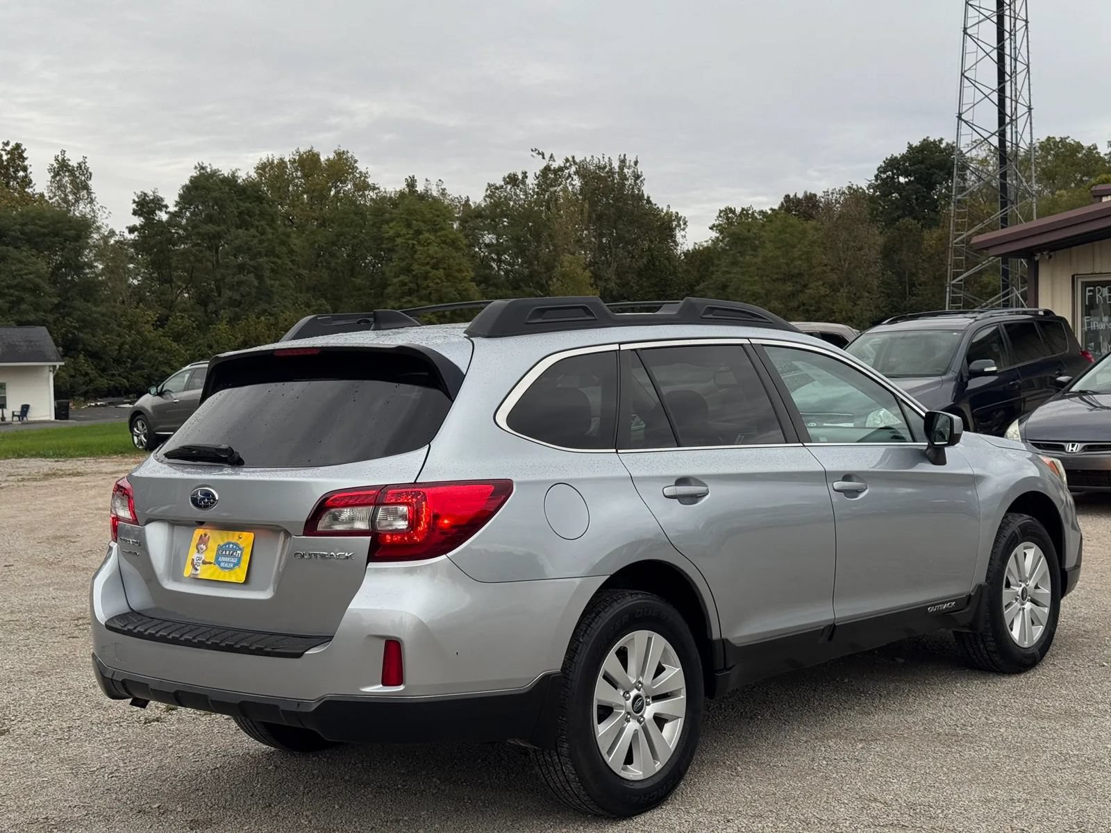 Used 2016 Subaru Outback 2.5i Premium w/ Popular Package #2 AWD/4WD image 11
