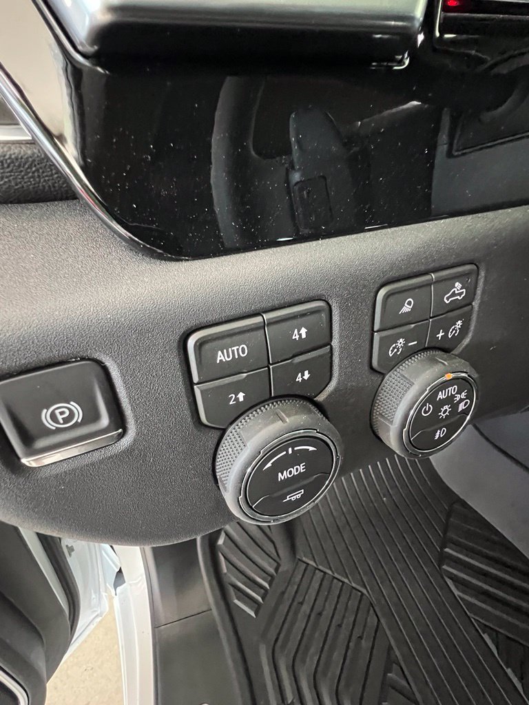 New 2026 Chevrolet Silverado 1500 RST AWD/4WD image 17