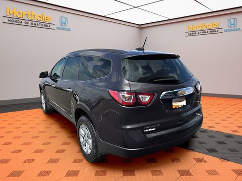 Used 2017 Chevrolet Traverse LS FWD image 3