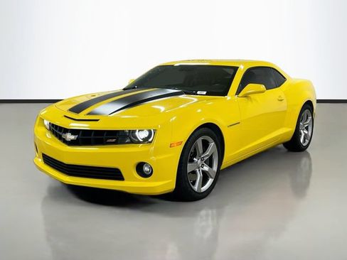 Used 2010 Chevrolet Camaro SS w/ RS Package RWD image 3