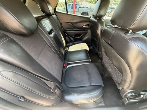 Used 2021 Buick Encore Preferred FWD image 16