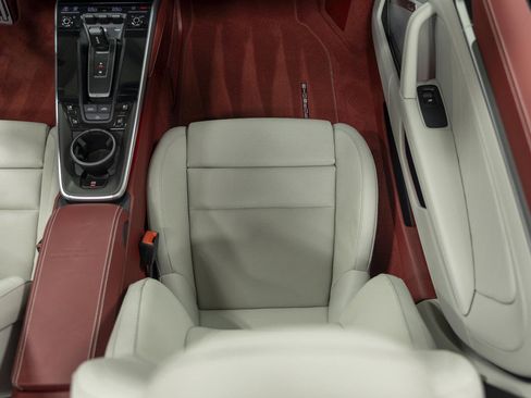 Used 2022 Porsche 911 Turbo S image 54