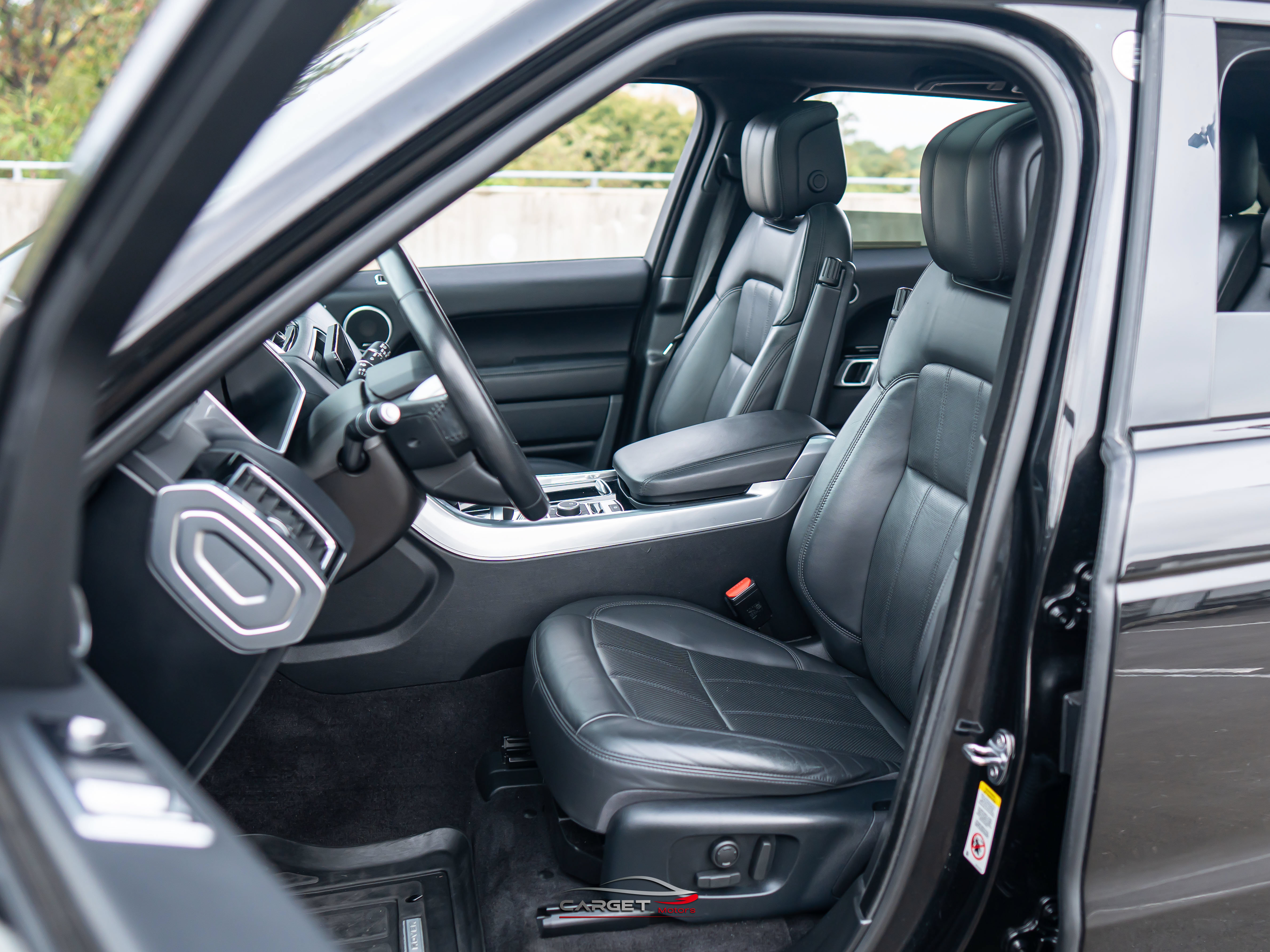 Used 2018 Land Rover Range Rover Sport HSE AWD/4WD image 16