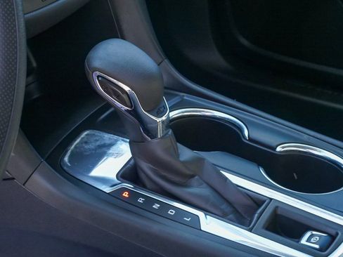 Used 2023 Chevrolet Equinox LT w/ LPO, Floor Liner Package image 18