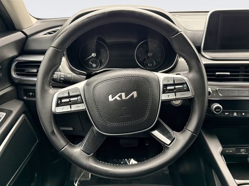 Used 2022 Kia Telluride LX AWD/4WD image 12