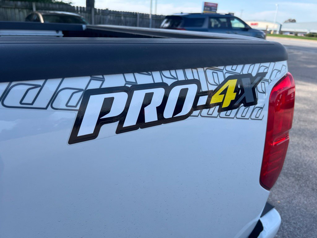 Used 2016 Nissan Frontier PRO-4X AWD/4WD image 21