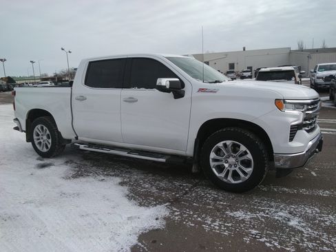 Used 2023 Chevrolet Silverado 1500 LTZ w/ Technology Package image 4